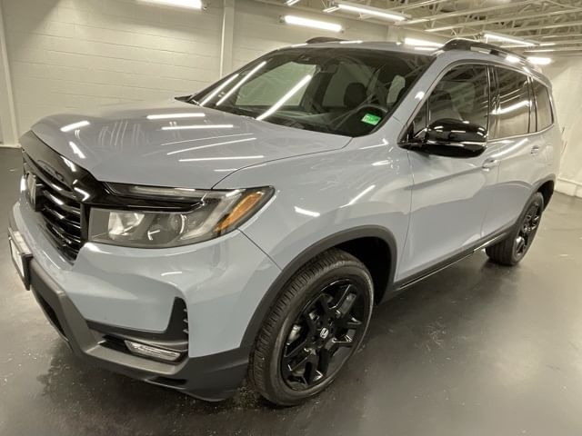 2025 Honda Passport Black Edition's photo