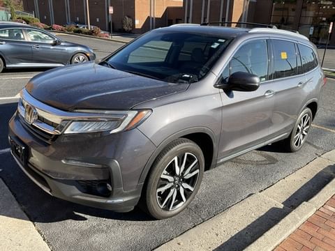 1 image of 2022 Honda Pilot Touring