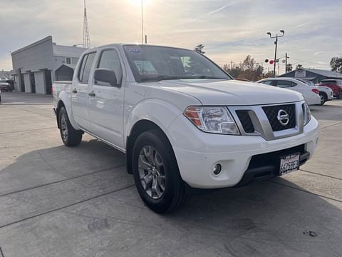 1 image of 2021 Nissan Frontier SV