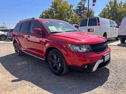 1 image of 2020 Dodge Journey Crossroad