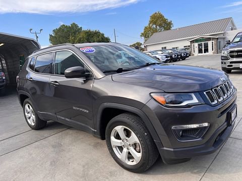 1 image of 2018 Jeep Compass Latitude