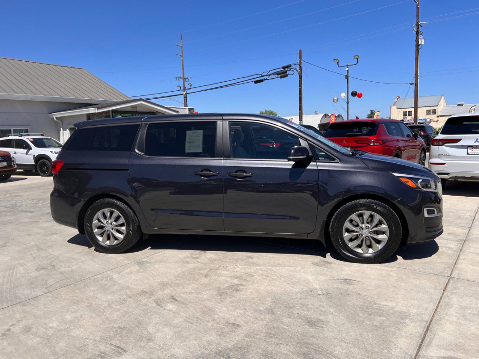 Used 2020 Kia Sedona LX with VIN KNDMB5C10L6581479 for sale in Orland, CA