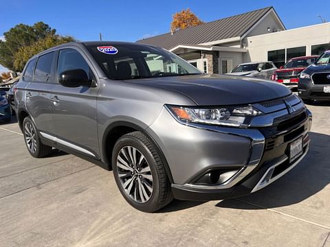 1 image of 2020 Mitsubishi Outlander ES