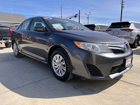 1 image of 2013 Toyota Camry Hybrid LE