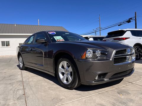 1 image of 2014 Dodge Charger SXT