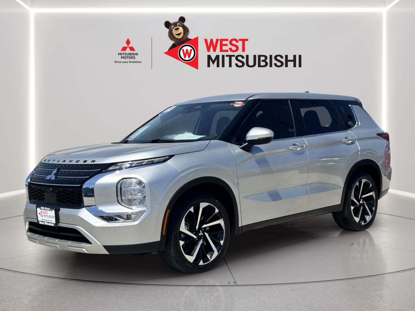 2024 Mitsubishi Outlander SE's photo