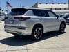 7 thumbnail image of  2023 Mitsubishi Outlander SEL