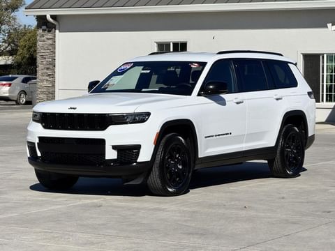 1 image of 2024 Jeep Grand Cherokee L Altitude