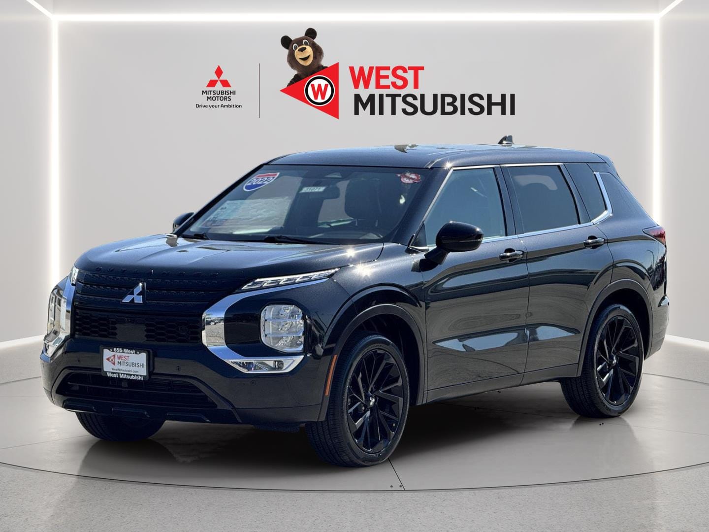 2022 Mitsubishi Outlander Black Edition's photo