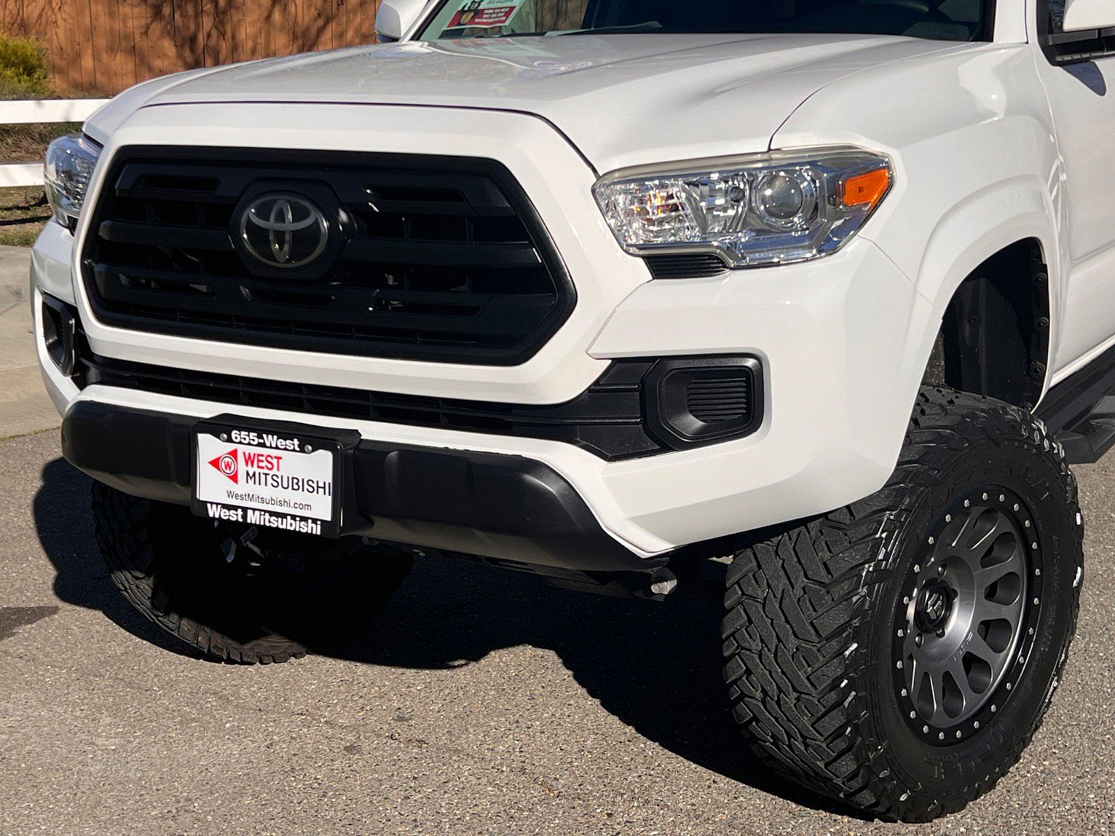 Used 2018 Toyota Tacoma SR with VIN 3TMCZ5AN9JM170365 for sale in Orland, CA