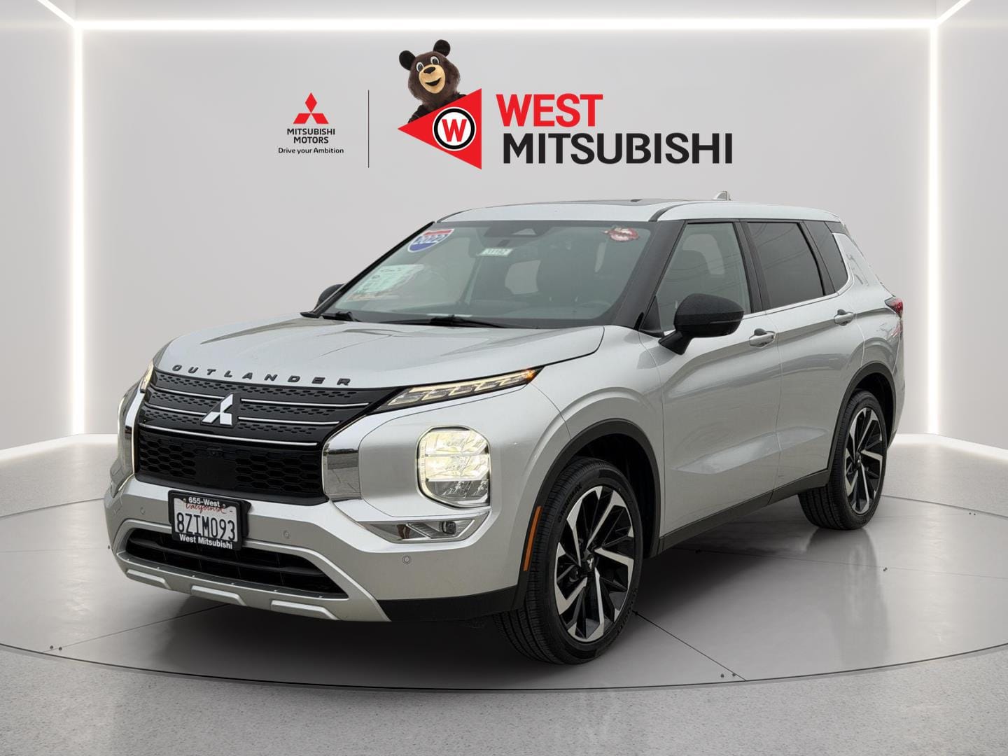 2022 Mitsubishi Outlander SE's photo