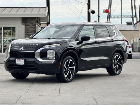 1 image of 2022 Mitsubishi Outlander ES