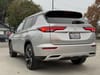 8 thumbnail image of  2022 Mitsubishi Outlander SE
