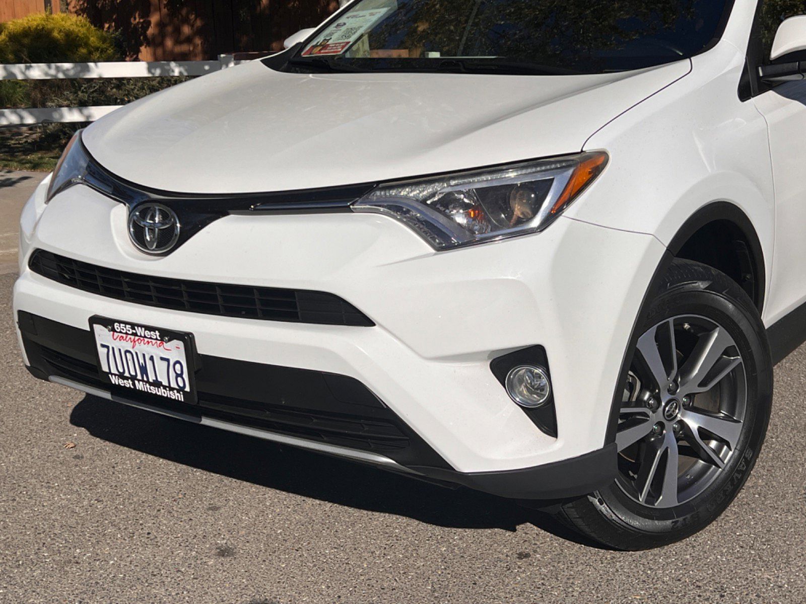 Used 2016 Toyota RAV4 XLE with VIN JTMWFREV6GJ096108 for sale in Orland, CA