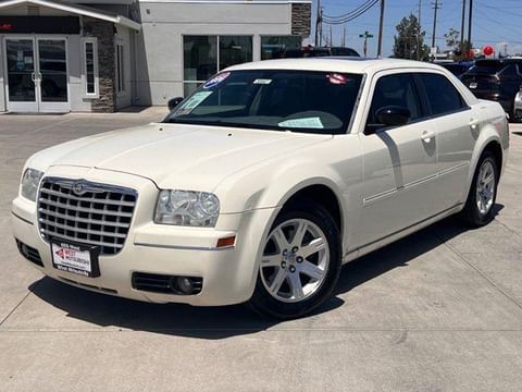 1 image of 2006 Chrysler 300 Touring