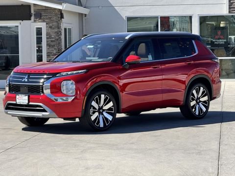 1 image of 2025 Mitsubishi Outlander SEL