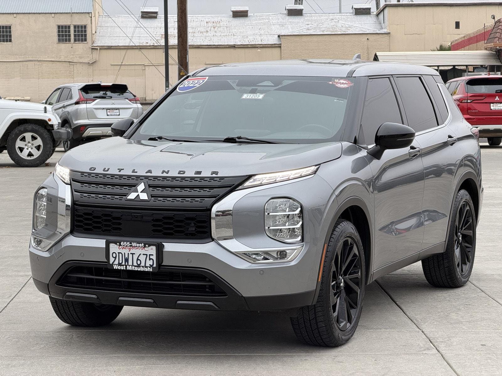 2022 Mitsubishi Outlander Black Edition's photo
