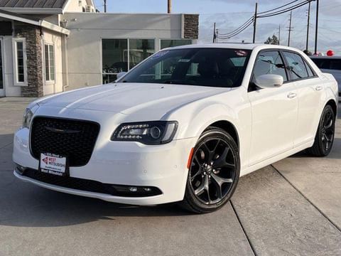 1 image of 2022 Chrysler 300 300S