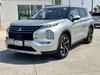 2 thumbnail image of  2023 Mitsubishi Outlander SE