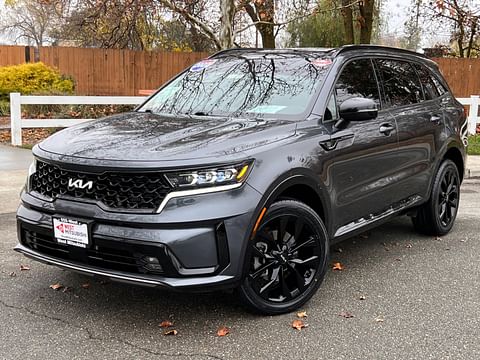 1 image of 2022 Kia Sorento SX