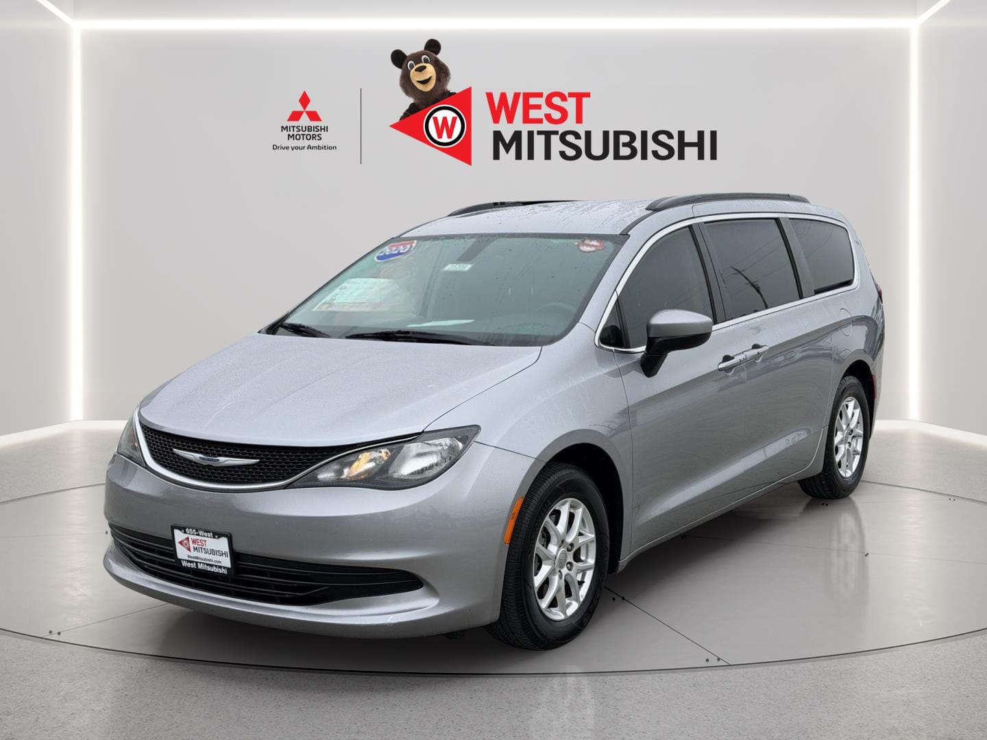 2020 Chrysler Voyager's photo