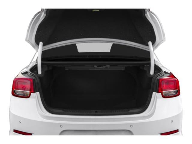 16 thumbnail image of  2015 Chevrolet Malibu LT