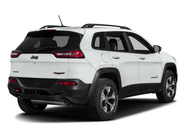 2 thumbnail image of  2017 Jeep Cherokee Trailhawk