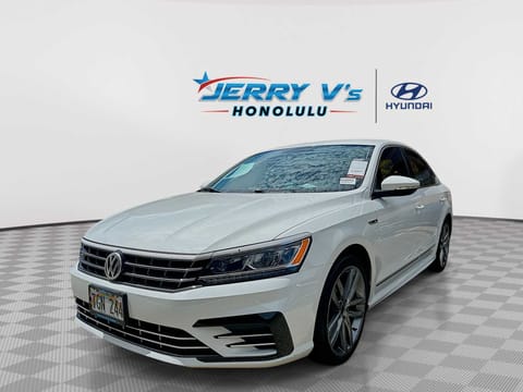 1 image of 2017 Volkswagen Passat R-Line w/Comfort Pkg