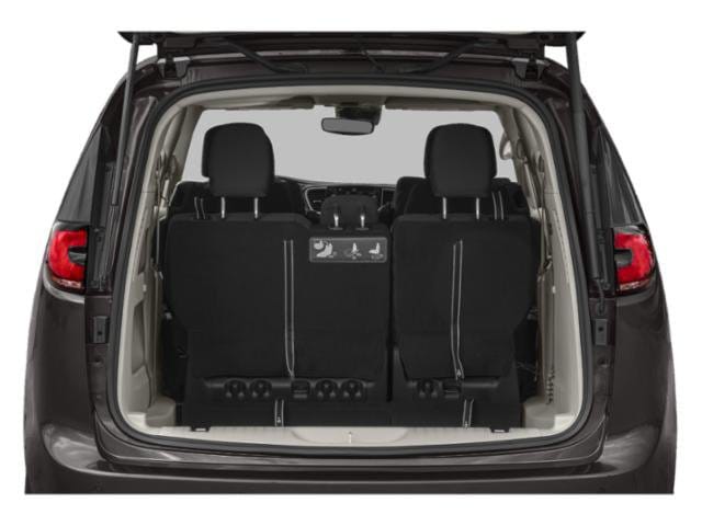 14 thumbnail image of  2021 Chrysler Pacifica Limited