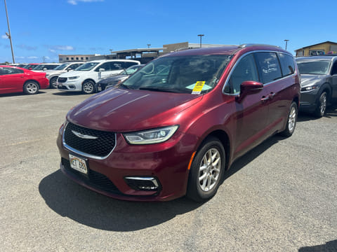 1 image of 2021 Chrysler Pacifica Touring L