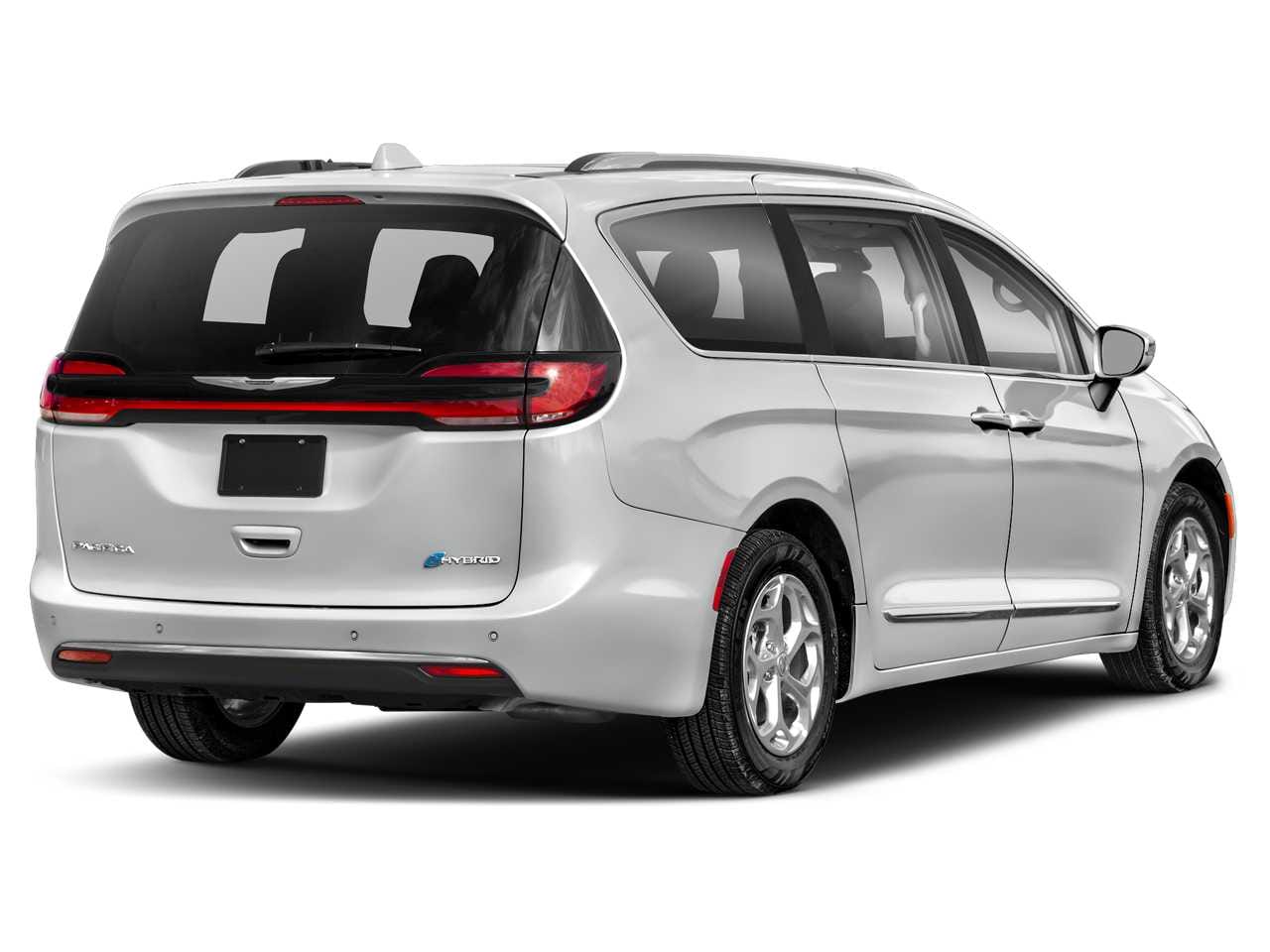 2 thumbnail image of  2022 Chrysler Pacifica Hybrid Touring L