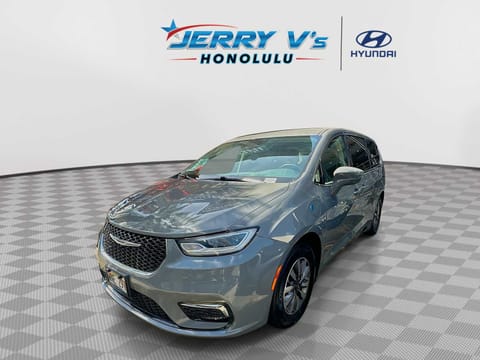 1 image of 2022 Chrysler Pacifica Hybrid Touring L