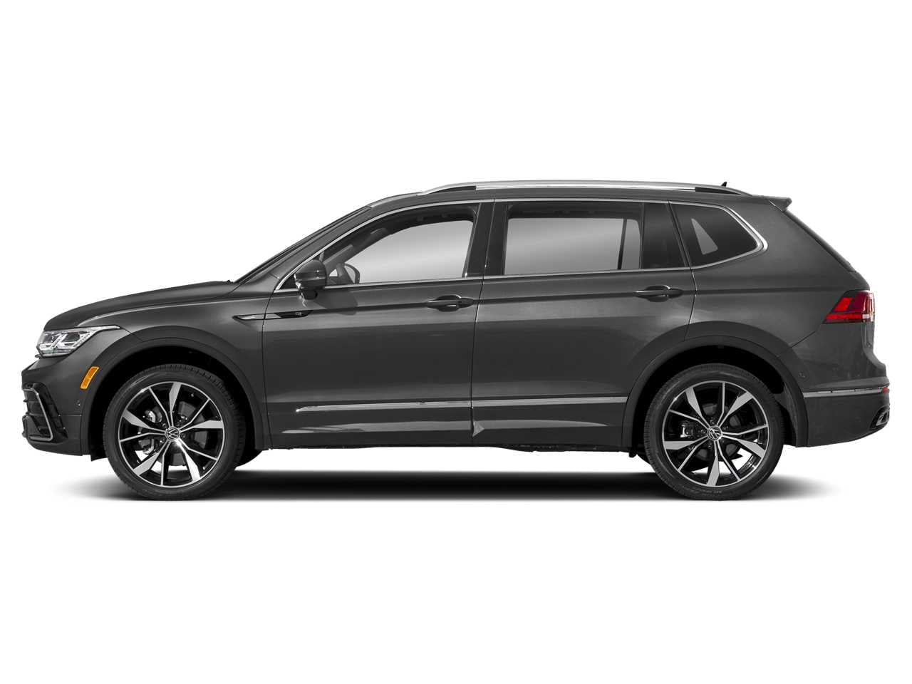 3 thumbnail image of  2022 Volkswagen Tiguan SEL R-Line