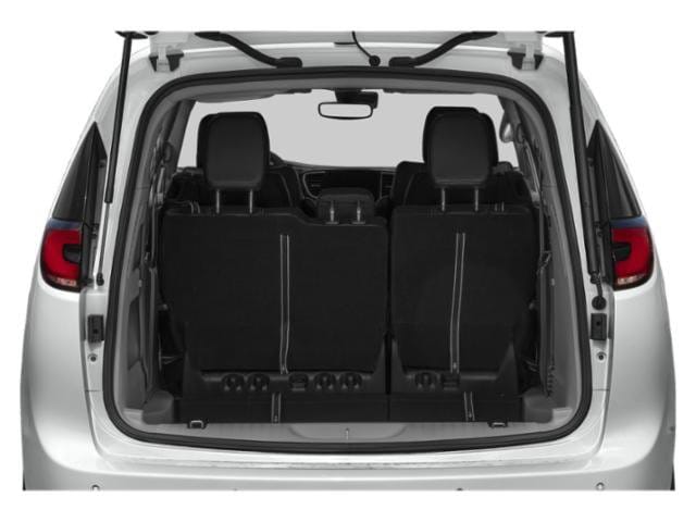14 thumbnail image of  2023 Chrysler Pacifica Touring L