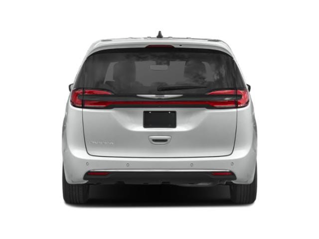 8 thumbnail image of  2023 Chrysler Pacifica Touring L