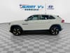 5 thumbnail image of  2024 Volkswagen Atlas Cross Sport 2.0T SE w/Technology