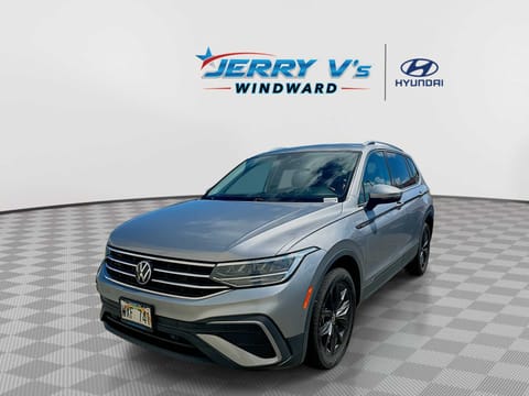 1 image of 2024 Volkswagen Tiguan SE