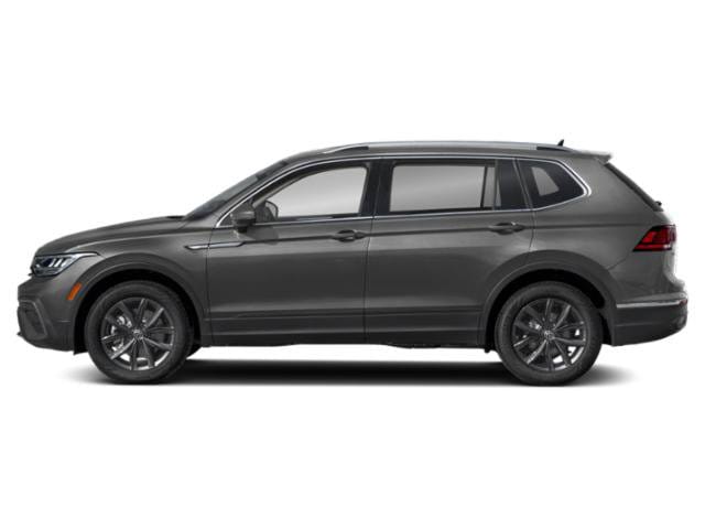 3 thumbnail image of  2024 Volkswagen Tiguan SE