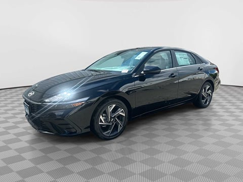 1 image of 2025 Hyundai Elantra Hybrid Limited