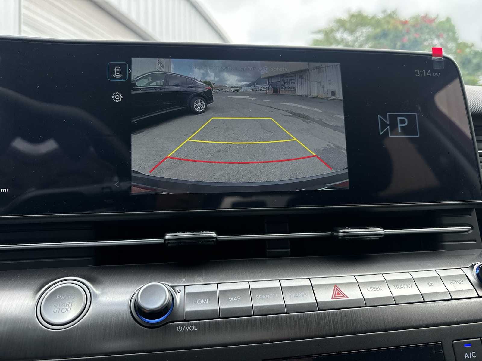 2025 Hyundai Kona SEL Convenience - Photo 23