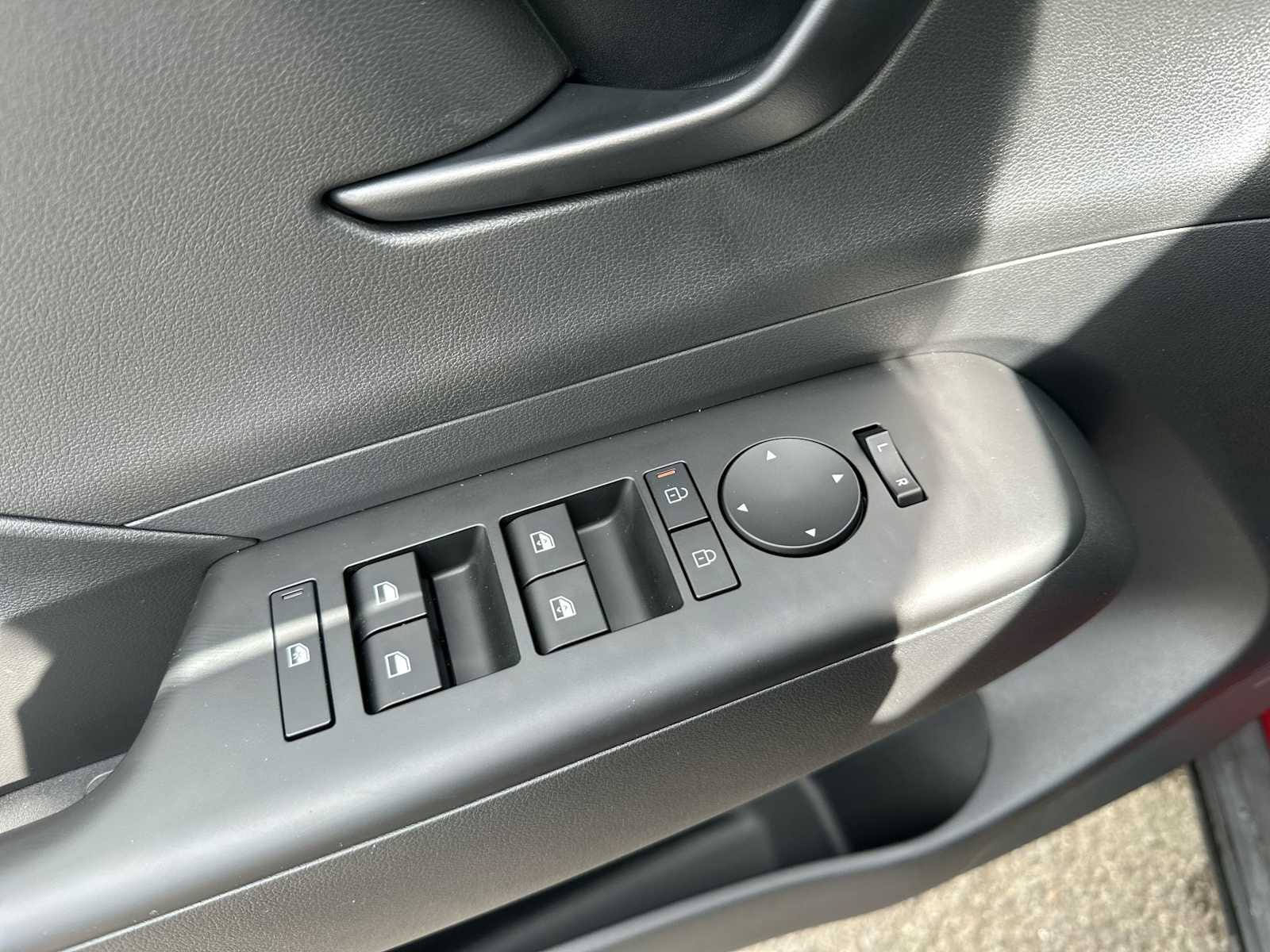 2025 Hyundai Kona SEL Convenience - Photo 15