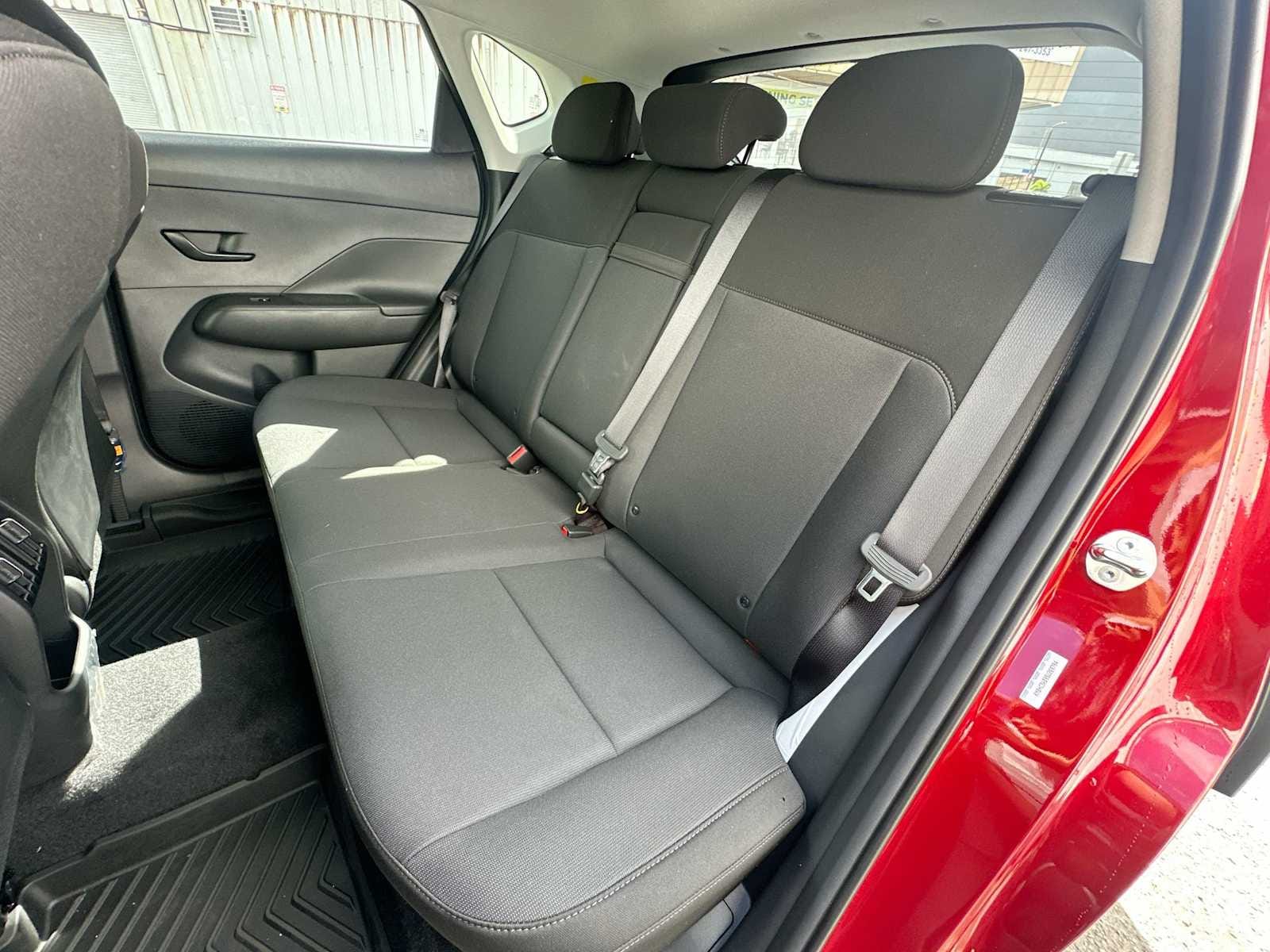 2025 Hyundai Kona SEL Convenience - Photo 24