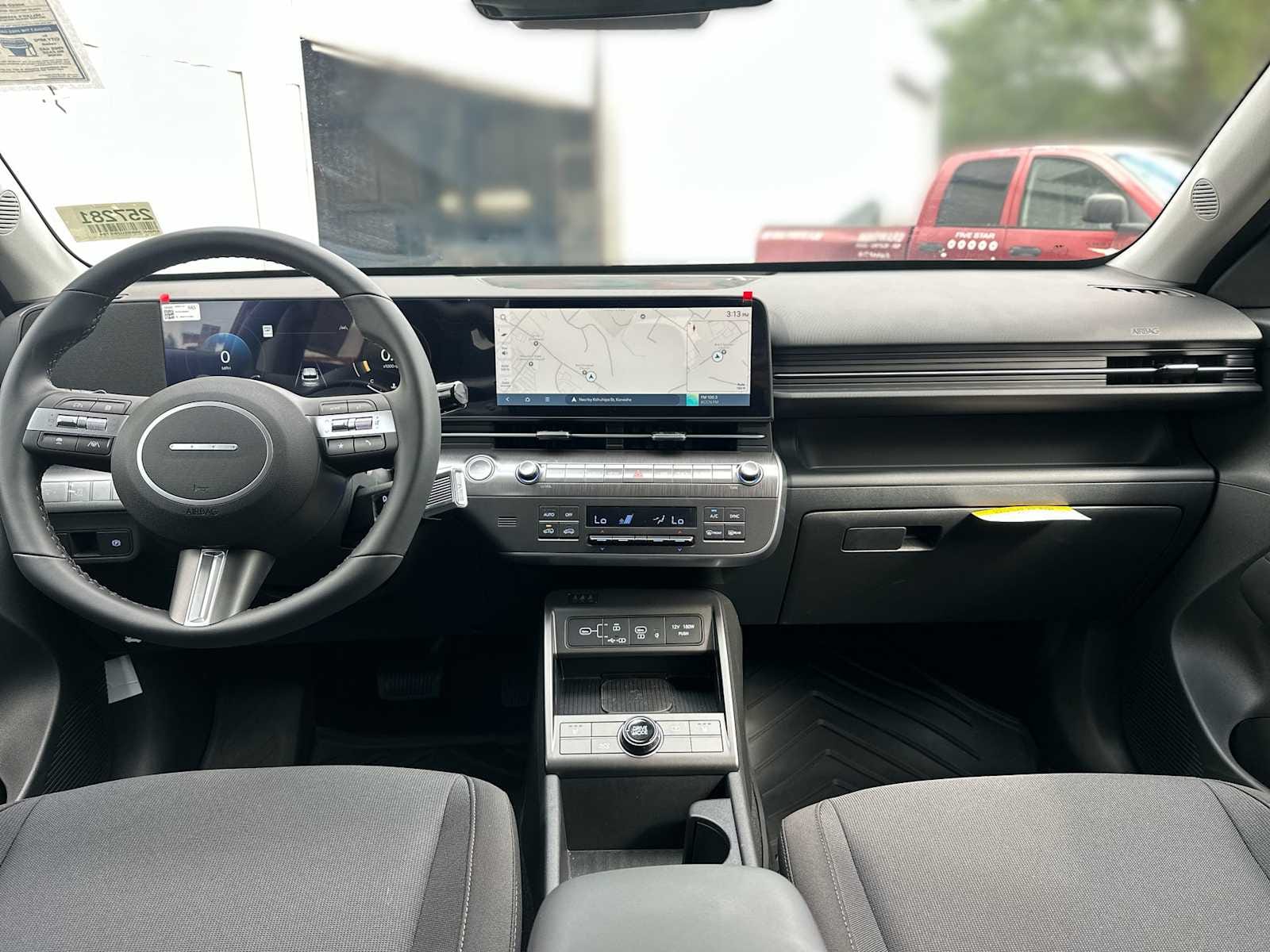 2025 Hyundai Kona SEL Convenience - Photo 11