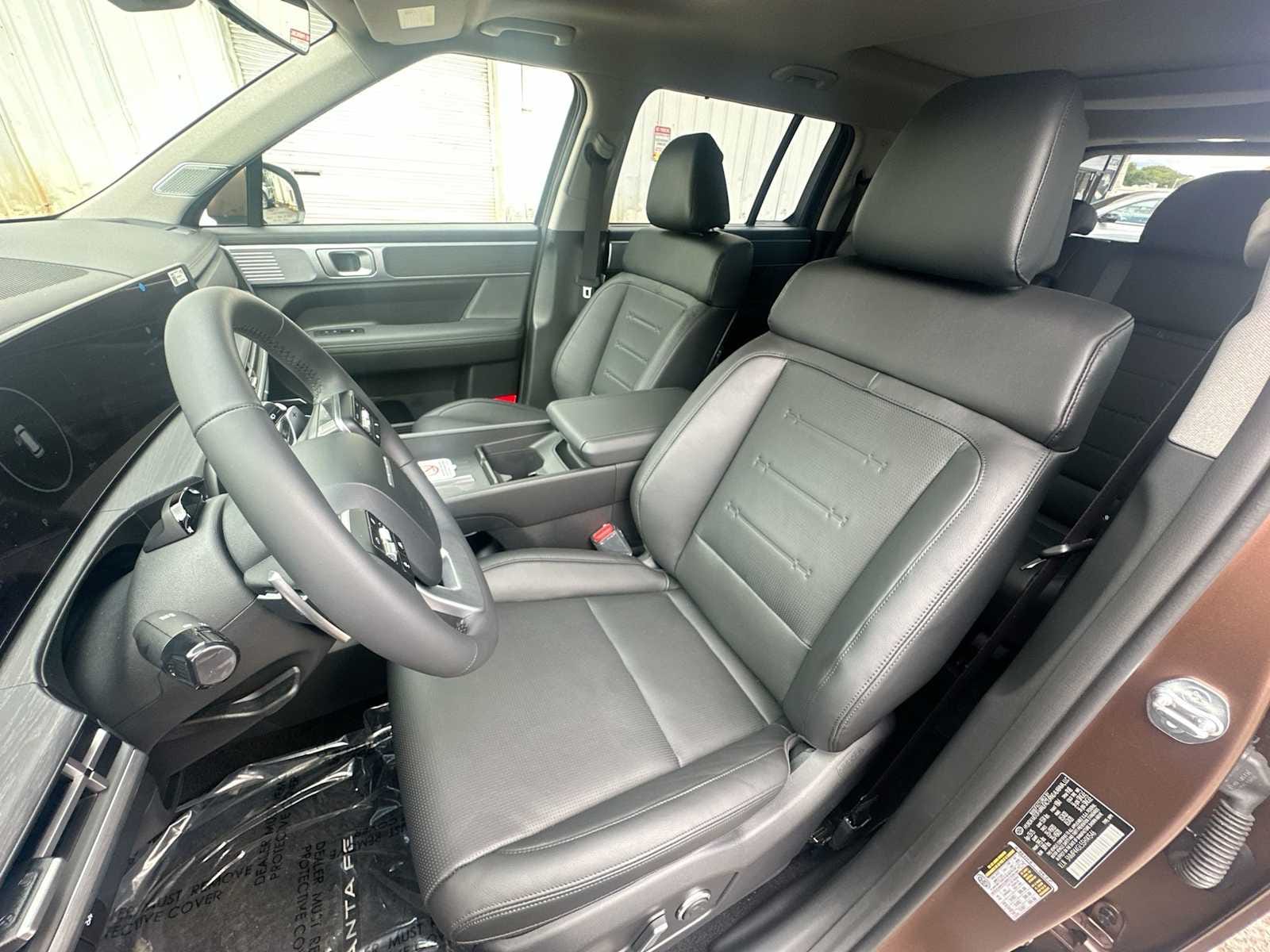 2025 Hyundai Santa Fe Limited - Photo 13