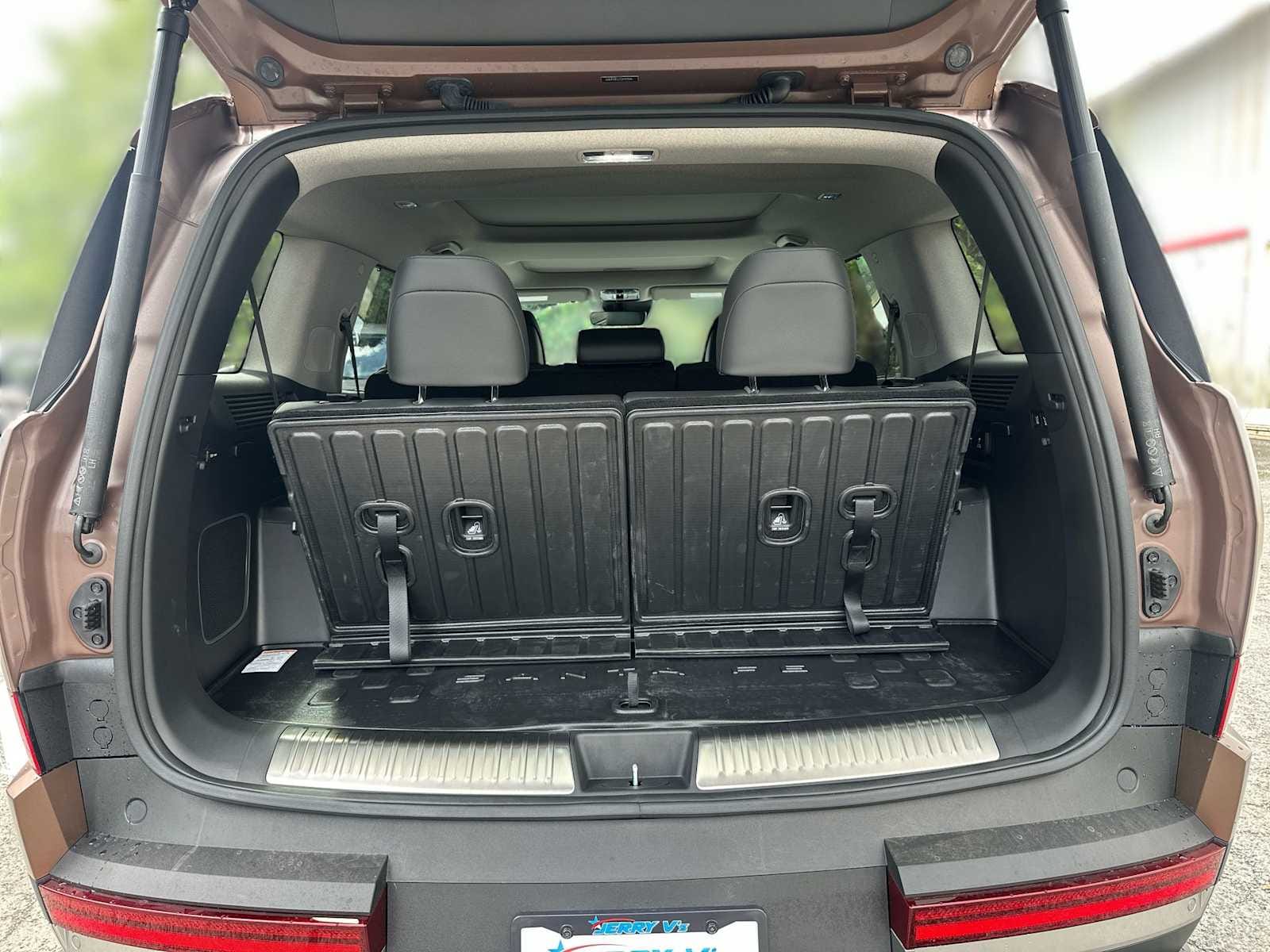 2025 Hyundai Santa Fe Limited - Photo 21