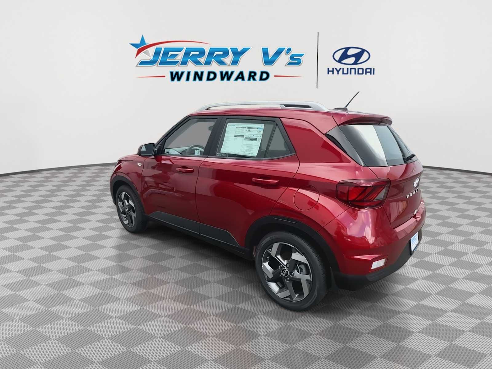 2025 Hyundai Venue Limited - Photo 6
