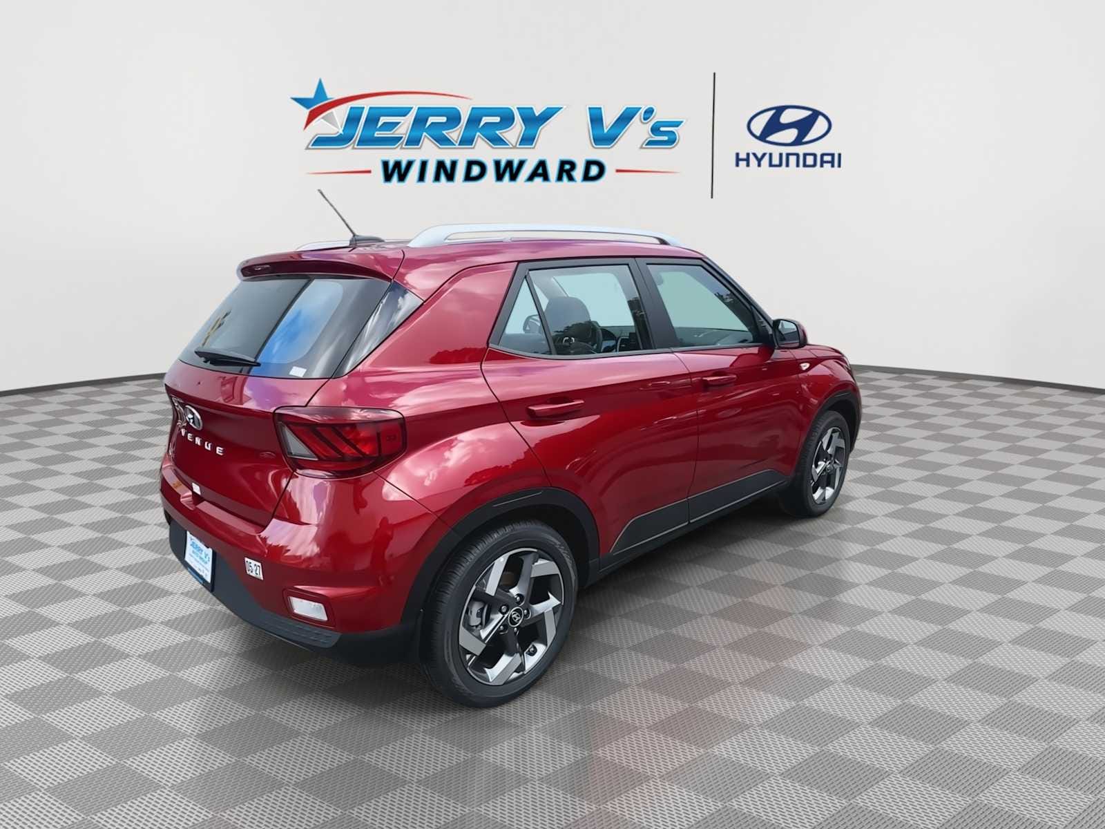 2025 Hyundai Venue Limited - Photo 8