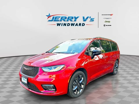 1 image of 2026 Chrysler Pacifica Select