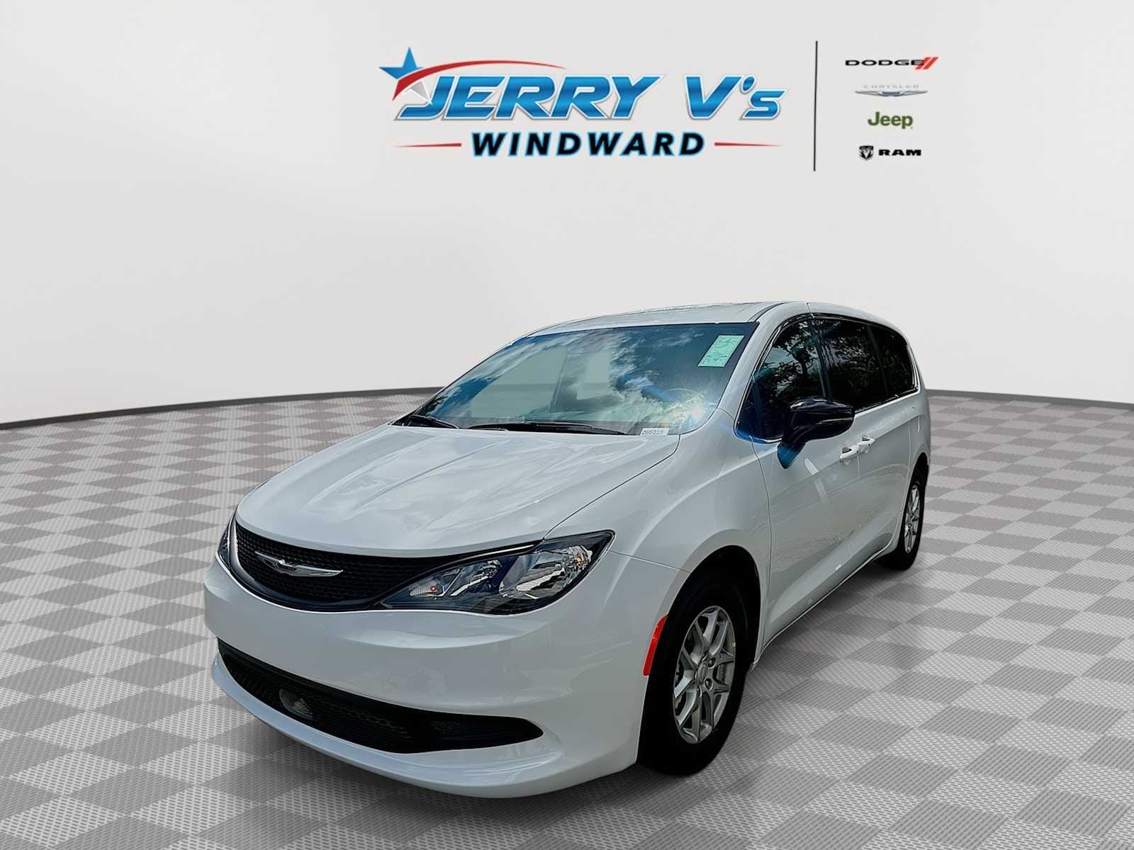 2026 Chrysler Voyager LX's photo