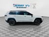9 thumbnail image of  2026 Jeep Cherokee Limited